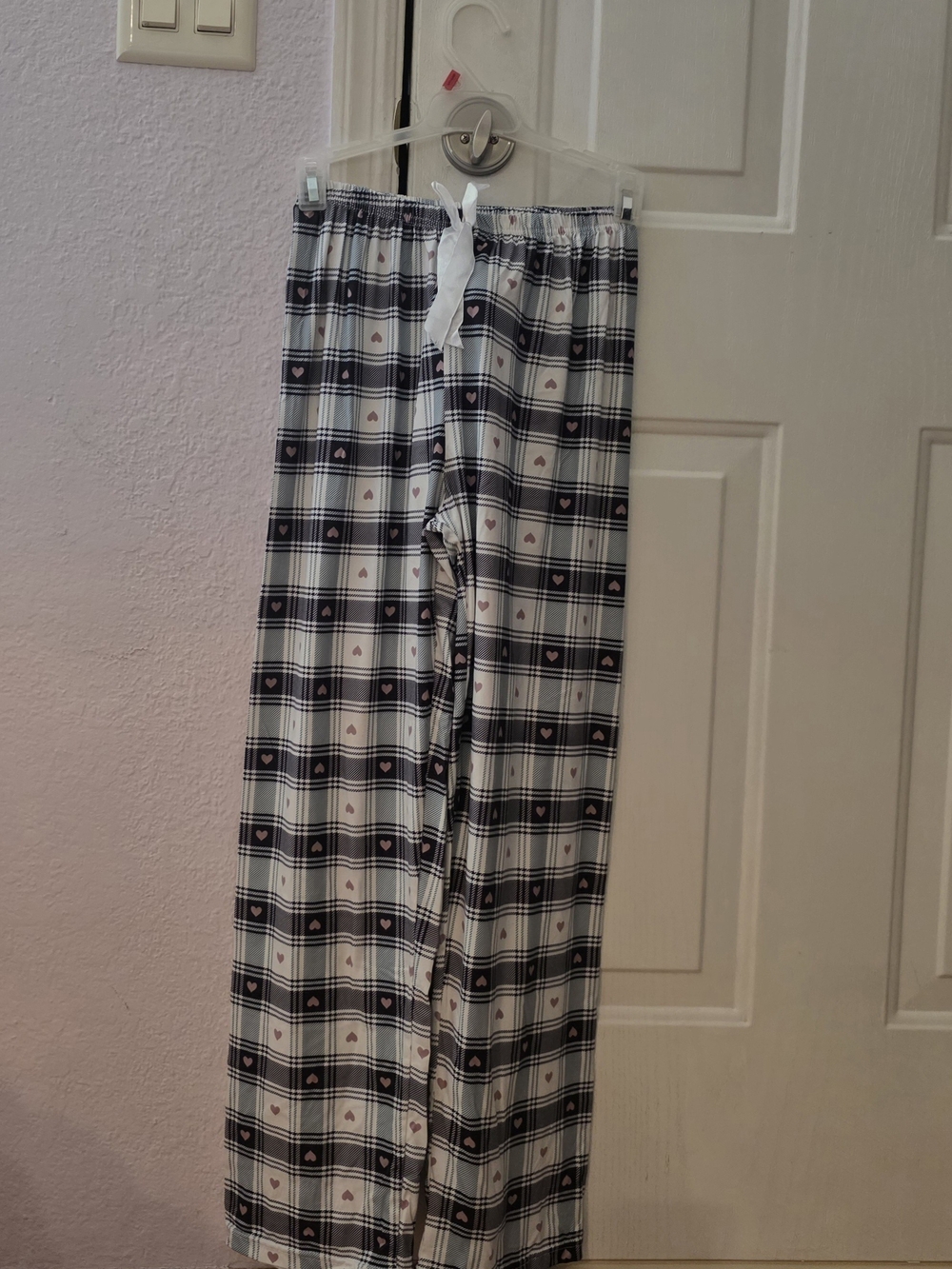 NWOT- XS Women's White & Black Plaid Pajama Pants with Heart Print
